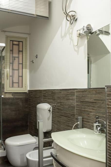 4 Canti Central Cozy Apt In Via Maqueda Palermo Luaran gambar